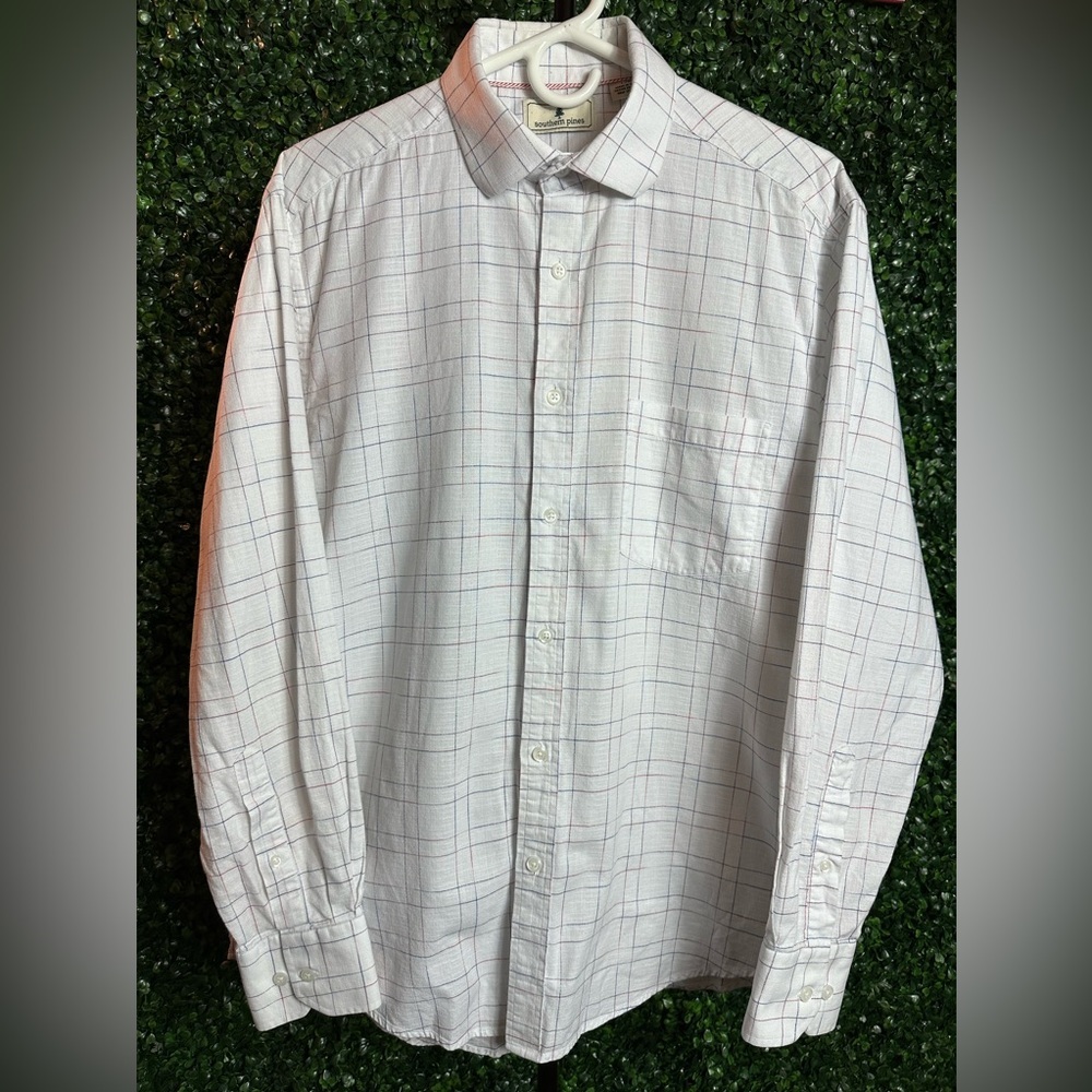 Southern Pines Men’s Large White Long Sleeve Button-Down Shirt